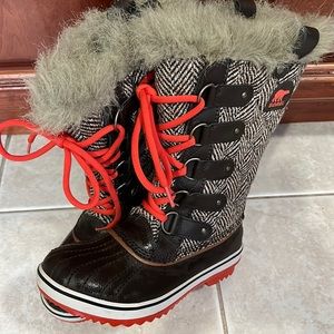 New Sorel boots no box